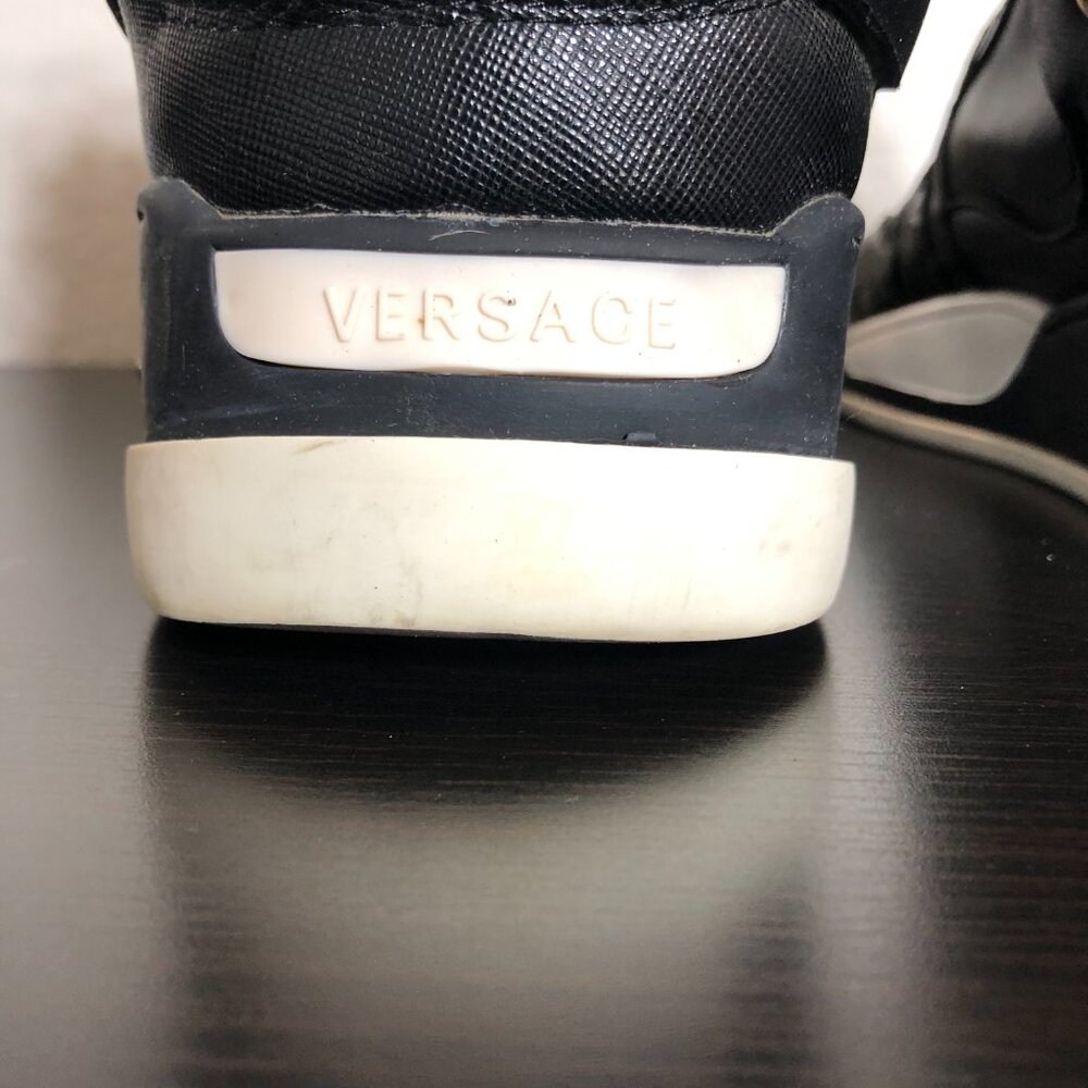 Versace Medusa High Top Sneakers – Black Leather Gold Hardware – Men’s Size 44 - Picture 4 of 14